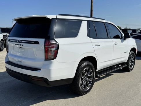 Used 2024 Chevrolet Tahoe Z71 w/ Luxury Package AWD/4WD image 8