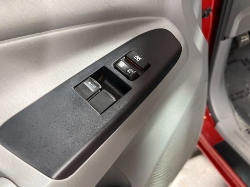 Used 2013 Toyota Tacoma PreRunner image 23