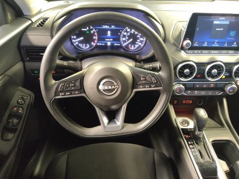 Used 2024 Nissan Sentra SV FWD image 22