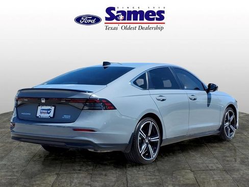 Used 2025 Honda Accord Sport image 5