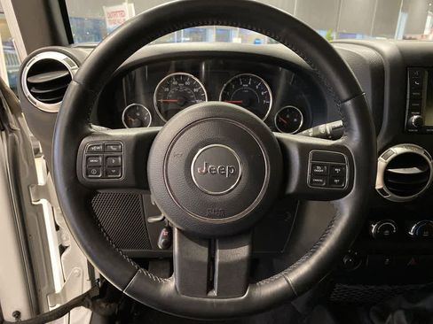 Used 2015 Jeep Wrangler Sahara w/ Connectivity Group image 16