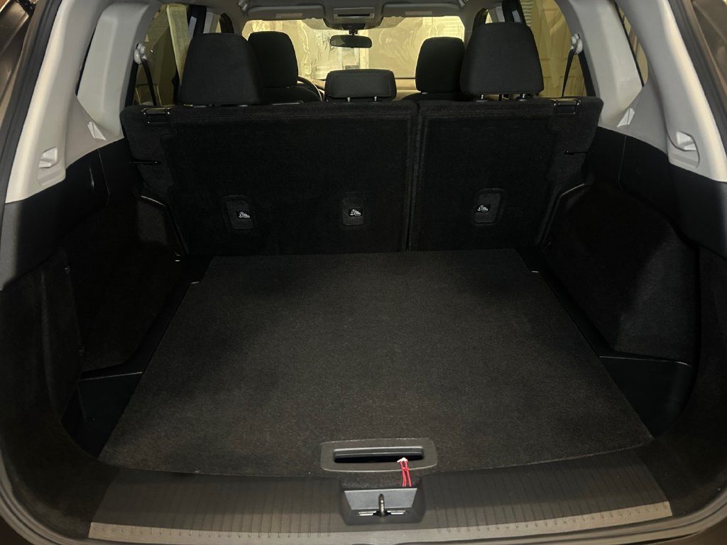 Used 2023 Nissan Rogue S AWD/4WD image 18