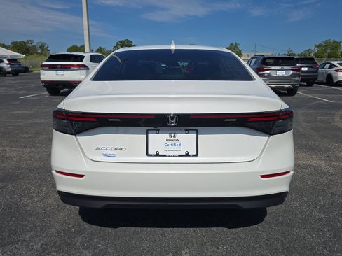Certified 2025 Honda Accord LX image 5