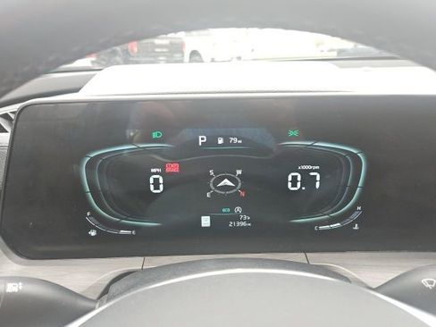 Used 2025 Kia Telluride AWD image 28