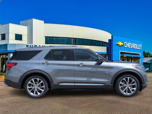 Used 2025 Ford Explorer Platinum w/ Ultimate Package RWD image 8