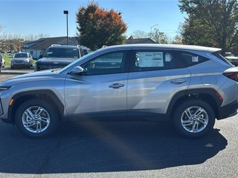 New 2026 Hyundai Tucson SE image 8