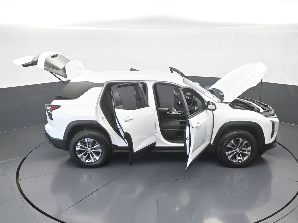 Used 2026 Chevrolet Equinox LT FWD image 65