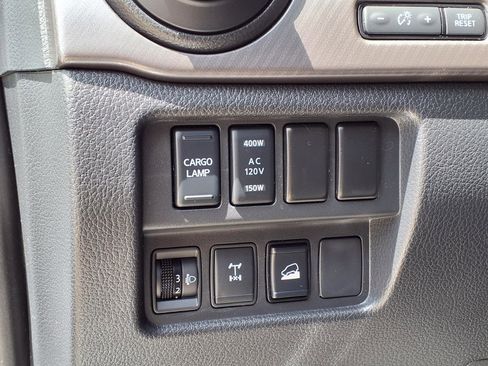 Used 2023 Nissan Titan PRO-4X AWD/4WD image 27