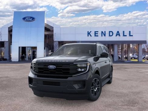 Used 2026 Ford Expedition Active AWD/4WD image 2