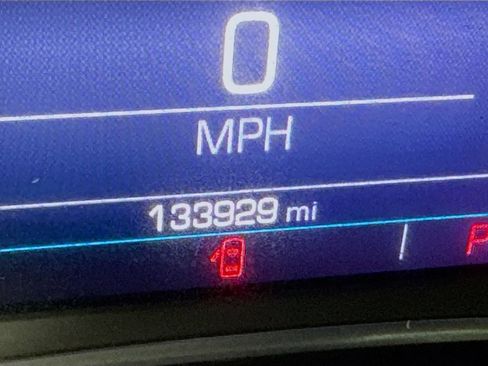 Used 2020 GMC Acadia SLE w/ Driver Convenience Package FWD image 12