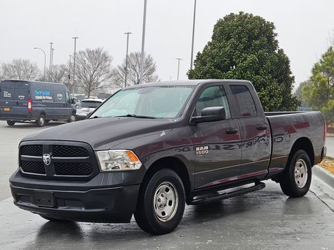 Used 2019 RAM 1500 Tradesman image 3