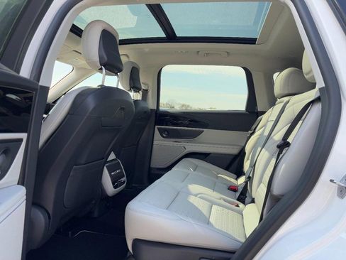 New 2026 Lincoln Nautilus Reserve image 10