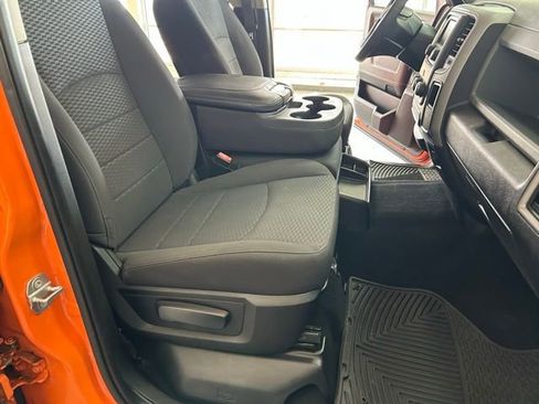 Used 2019 RAM 1500 Express w/ Express Value Package image 26