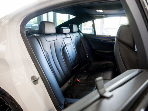 Used 2021 BMW M5 w/ Executive Package image 25