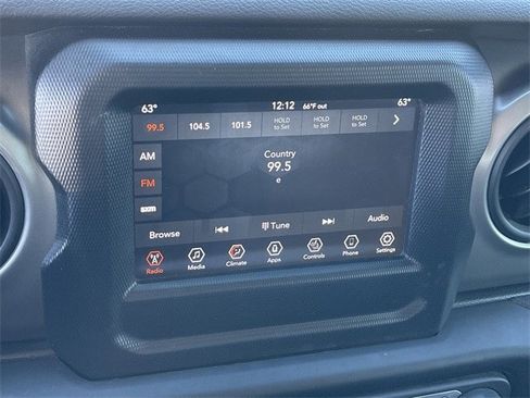 Used 2021 Jeep Gladiator Willys image 16