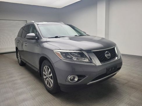 Used 2015 Nissan Pathfinder SV w/ Cargo Package AWD/4WD image 13