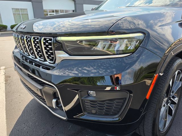 Used 2023 Jeep Grand Cherokee Overland AWD/4WD image 13