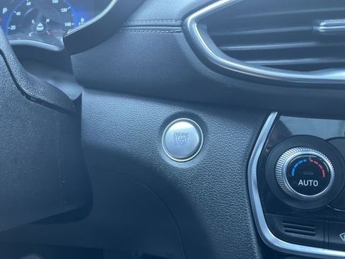 Used 2020 Hyundai Santa Fe Limited image 18