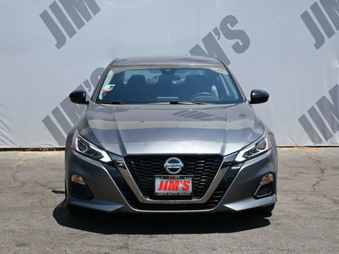 Used 2022 Nissan Altima 2.5 SR FWD image 2