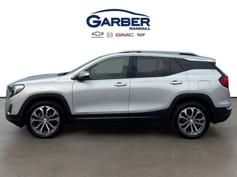 Used 2020 GMC Terrain SLT w/ Preferred Package AWD/4WD image 2