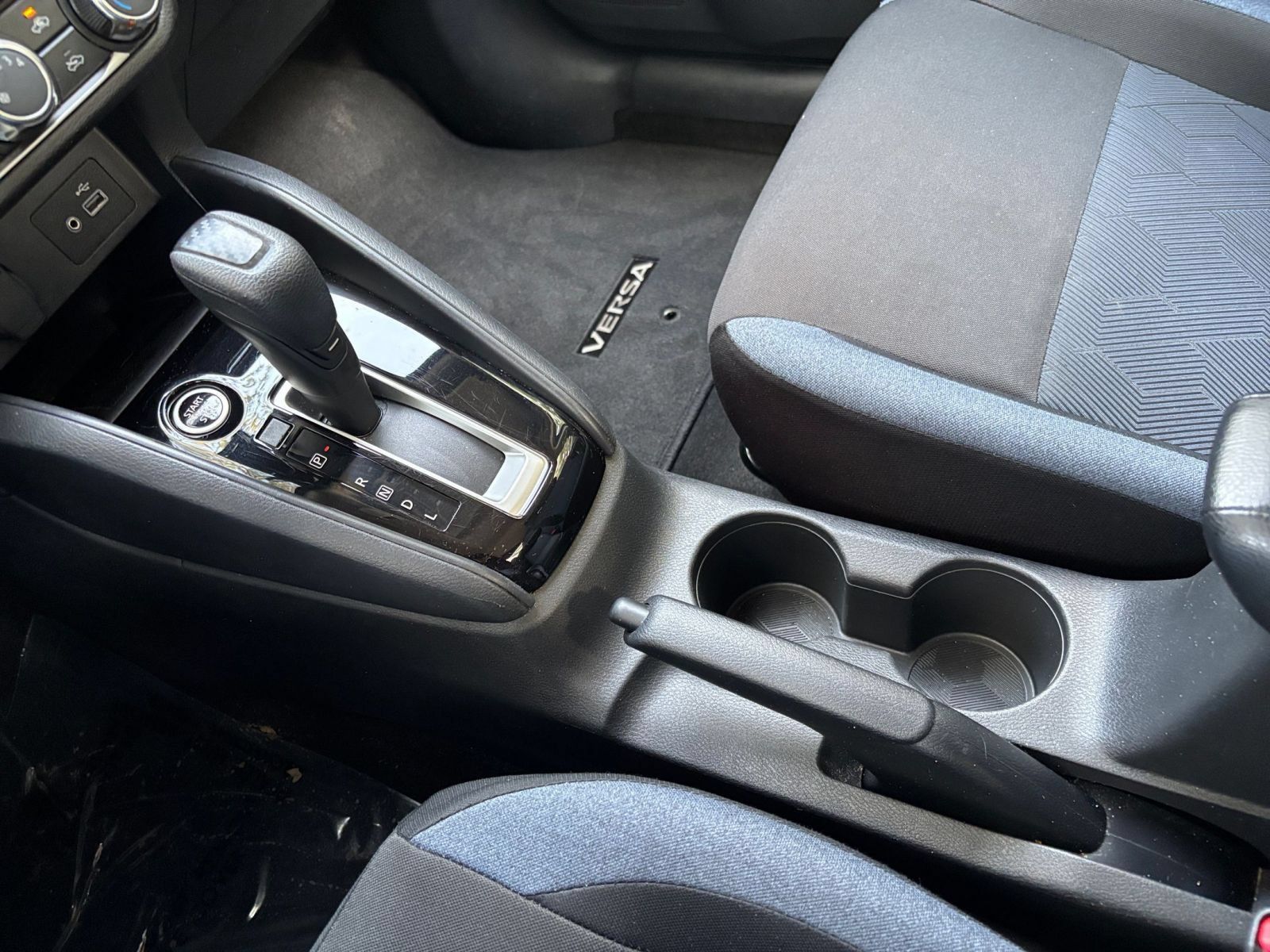 Used 2025 Nissan Versa SV FWD image 39