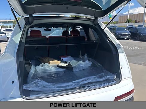 New 2026 Audi SQ7 Premium Plus AWD/4WD image 8