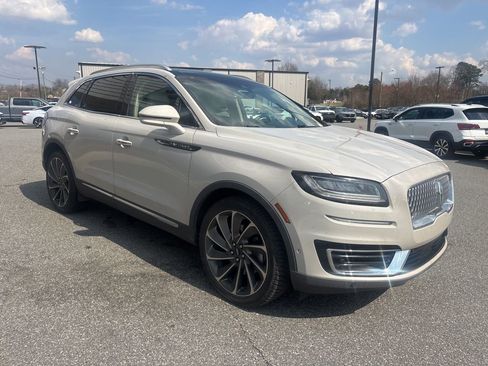 Used 2019 Lincoln Nautilus Reserve image 9