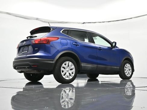 Used 2018 Nissan Rogue Sport S image 39