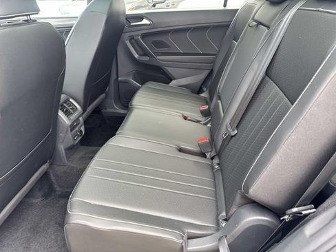 Used 2023 Volkswagen Tiguan SE R-Line FWD image 11