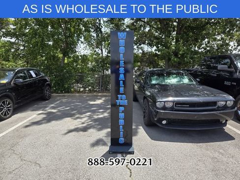 Used 2012 BMW 135i Convertible RWD image 2