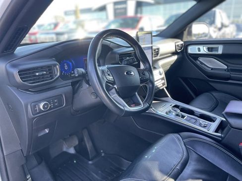 Used 2020 Ford Explorer ST w/ ST Street Pack image 10