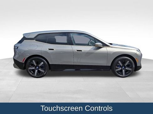 Used 2023 BMW iX xDrive50 w/ Sport Package AWD/4WD image 9