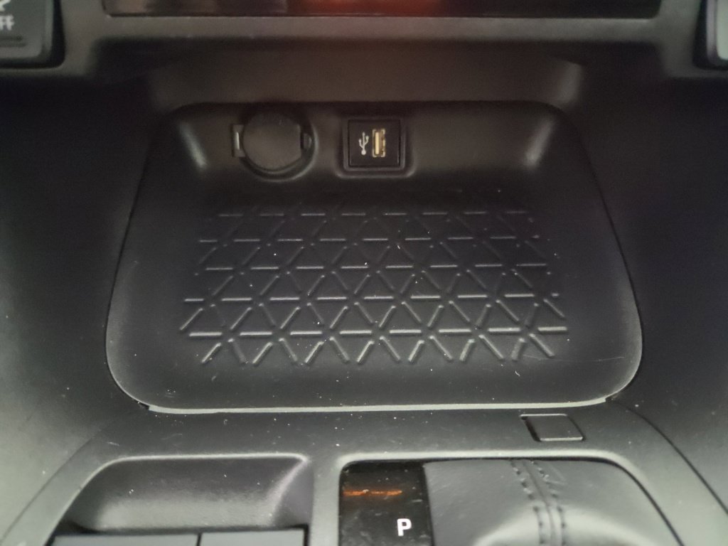 Used 2025 Toyota RAV4 XLE AWD/4WD image 36