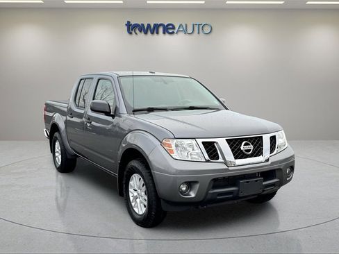 Used 2018 Nissan Frontier SV image 7