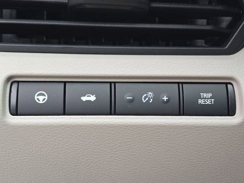 Used 2025 Nissan Altima 2.5 SL FWD image 30