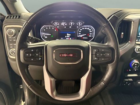 Used 2022 GMC Sierra 1500 Elevation w/ LPO, Elevation Black Package image 11