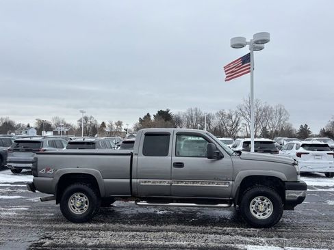 Used 2006 Chevrolet Silverado 2500 LT w/ Snow Plow Prep Package image 4