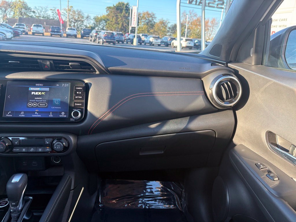 Used 2023 Nissan Kicks SR w/ SR Premium Package FWD image 19