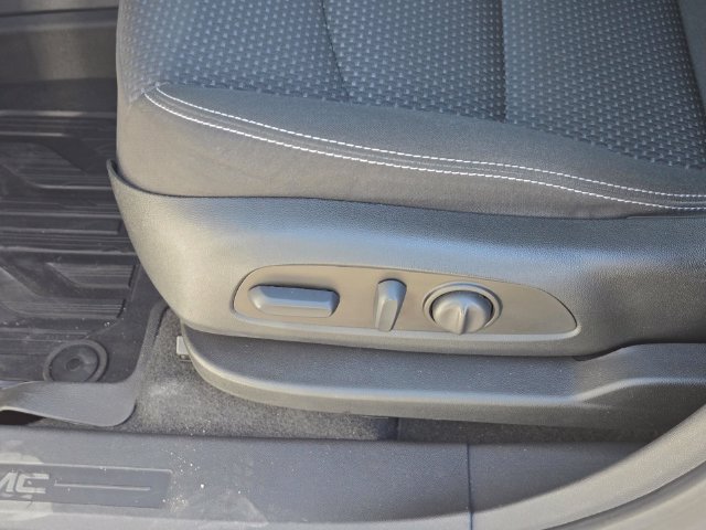 Used 2022 GMC Terrain SLE w/ Driver Convenience Package FWD image 14