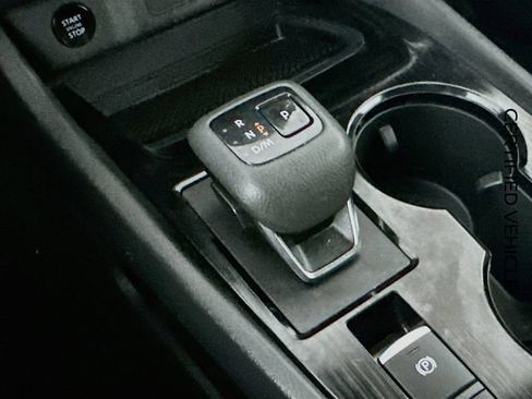 Certified 2024 Nissan Rogue S FWD image 17
