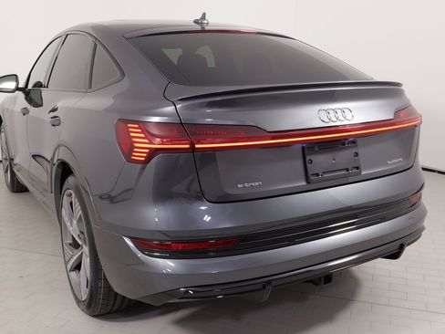 Used 2023 Audi e-tron Prestige w/ Prestige Package image 14