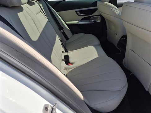 Used 2026 Mercedes-Benz E 350 Sedan image 20