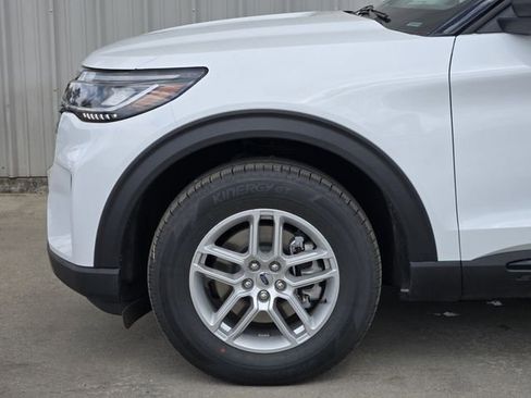 New 2026 Ford Explorer Active RWD image 8