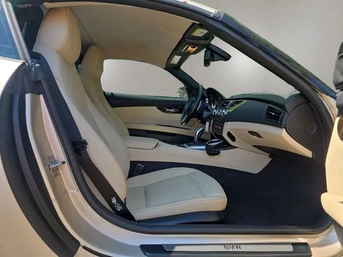 Used 2012 BMW Z4 sDrive35i RWD image 31