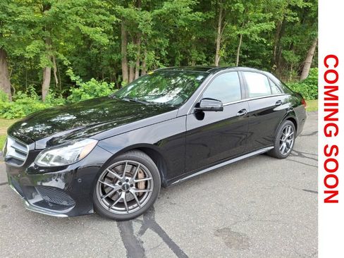 Used 2014 Mercedes-Benz E 550 4MATIC Sedan image 1