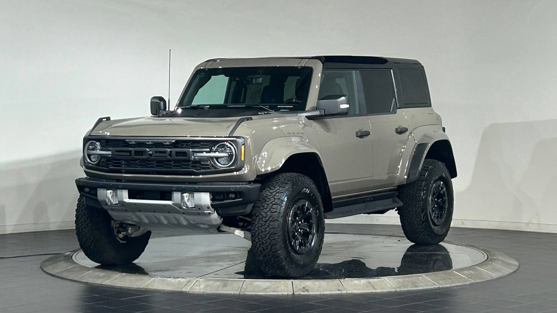 New 2026 Ford Bronco Raptor w/ Interior Carbon Fiber Pack AWD/4WD image 5