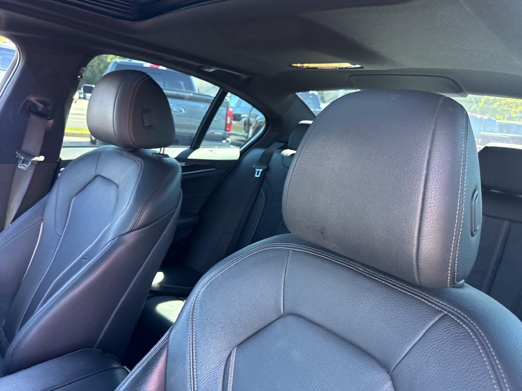 Used 2019 BMW 540i xDrive AWD/4WD image 17