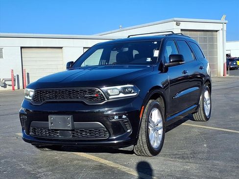 Used 2023 Dodge Durango GT image 2