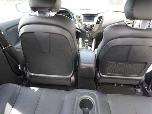 Used 2016 Hyundai Veloster Turbo FWD image 36