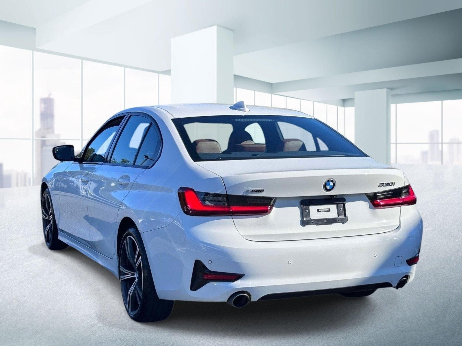 Used 2022 BMW 330i xDrive Sedan w/ Driving Assistance Package AWD/4WD image 3